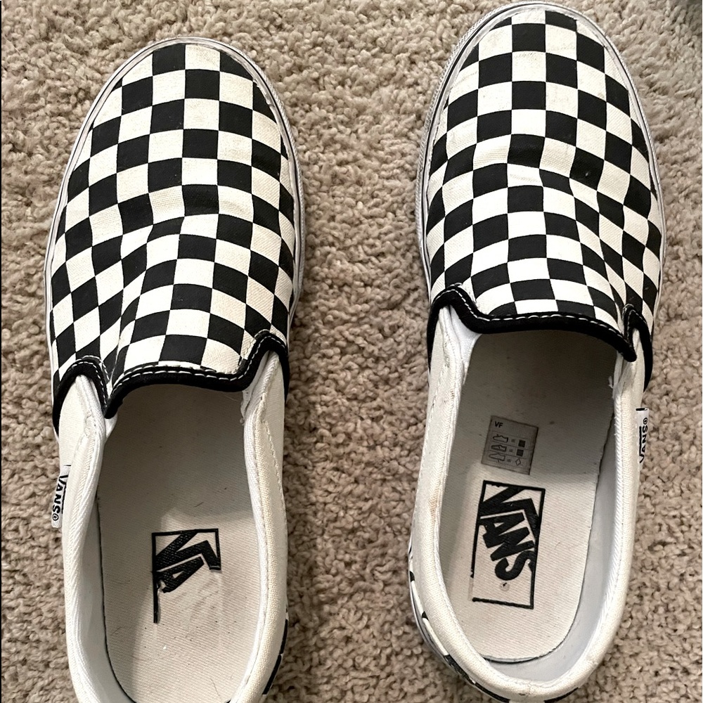 Checkered Vans size 7.5